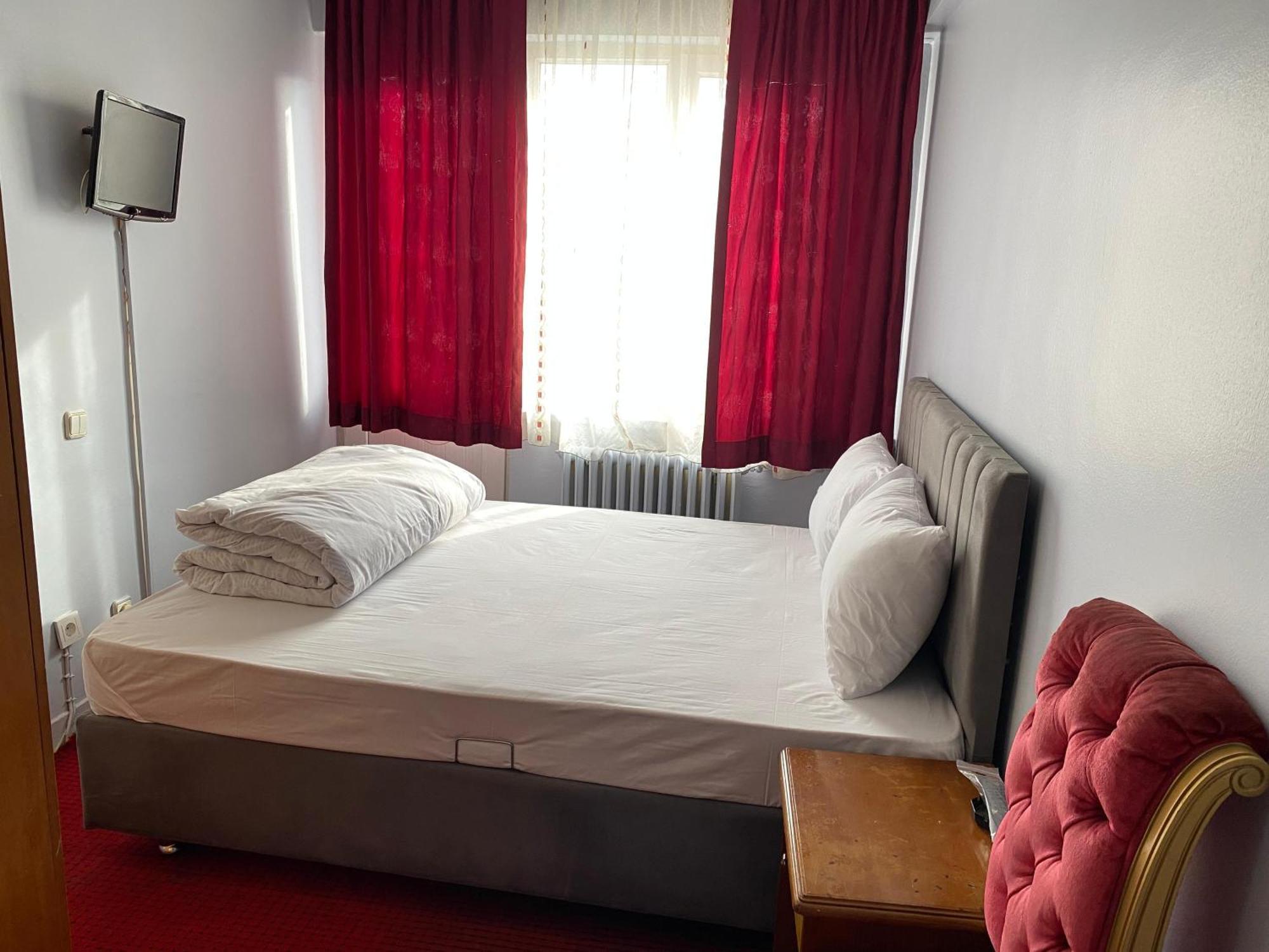 Oez Altinbasak Otel Ankara Buitenkant foto
